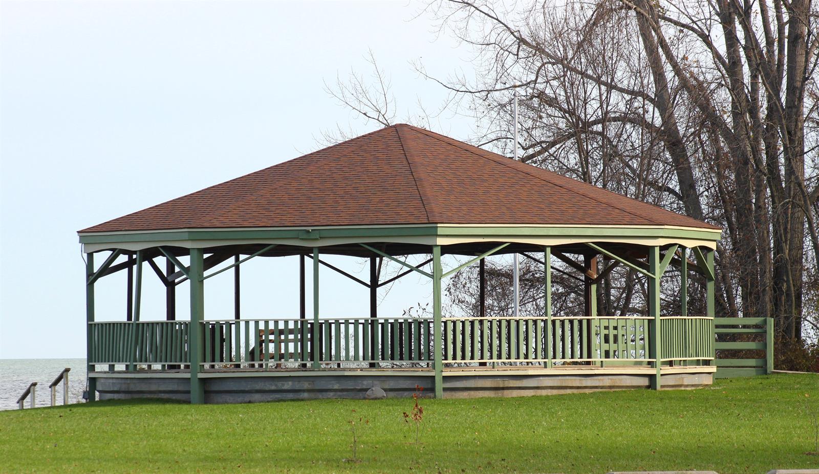 octagonal gazebo